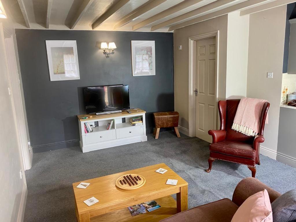 Heart Of The Village Cotswold Cottage In Crudwell. Esterno foto